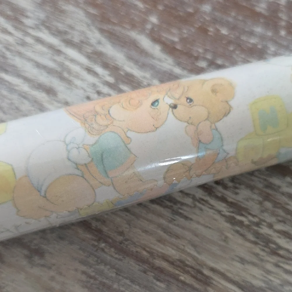 Hallmark Baby Gift Wrap - Blue and‎ Cream